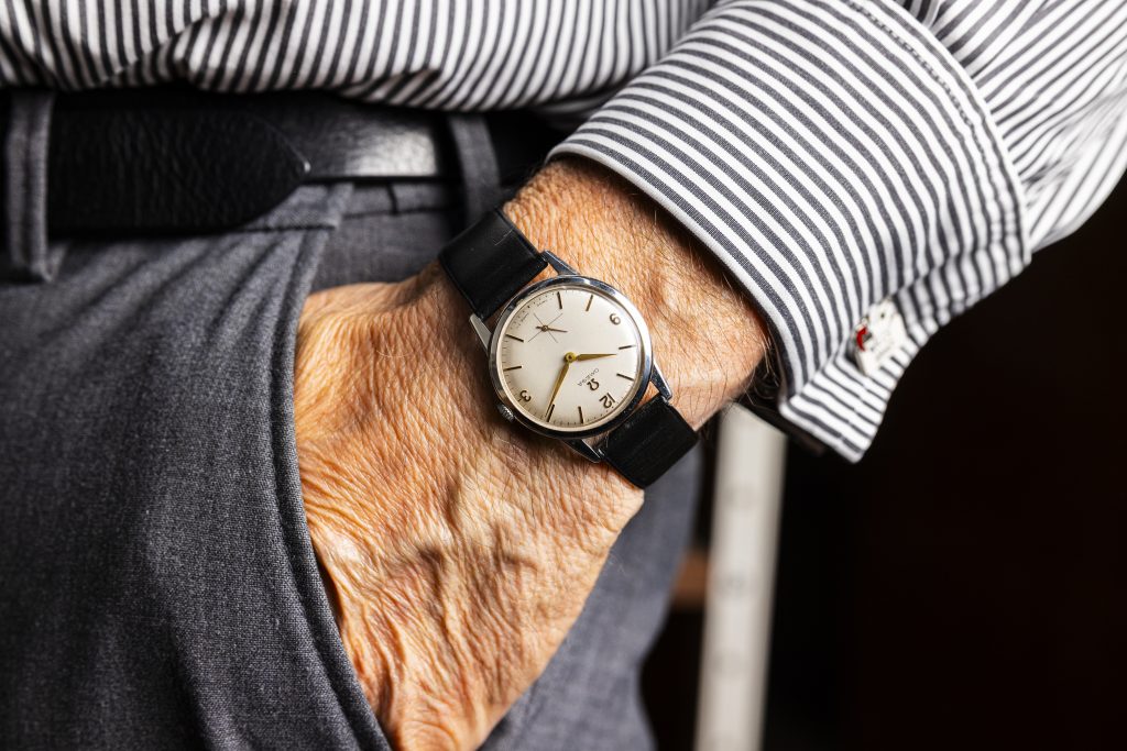 Watch Bids Vintage Omega
